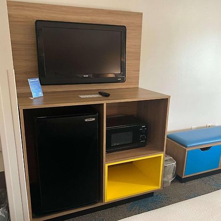 Days Inn By Wyndham Valdosta I-75 מראה חיצוני תמונה