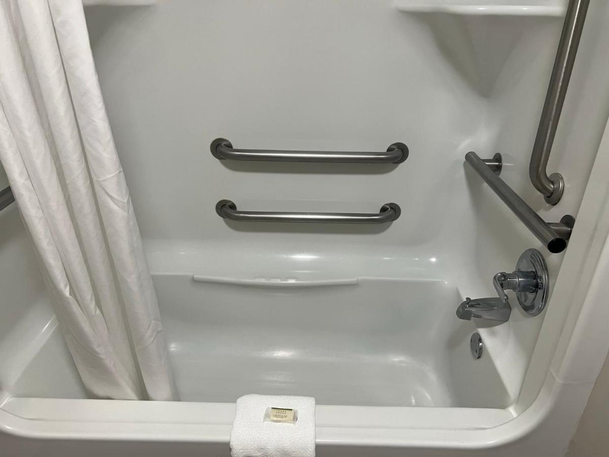 Days Inn By Wyndham Valdosta I-75 מראה חיצוני תמונה
