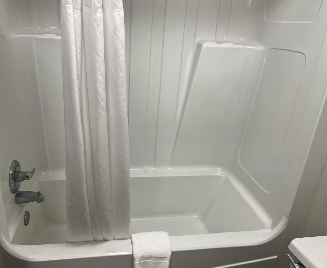 Days Inn By Wyndham Valdosta I-75 מראה חיצוני תמונה
