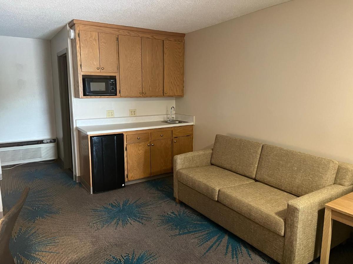 Days Inn By Wyndham Valdosta I-75 מראה חיצוני תמונה