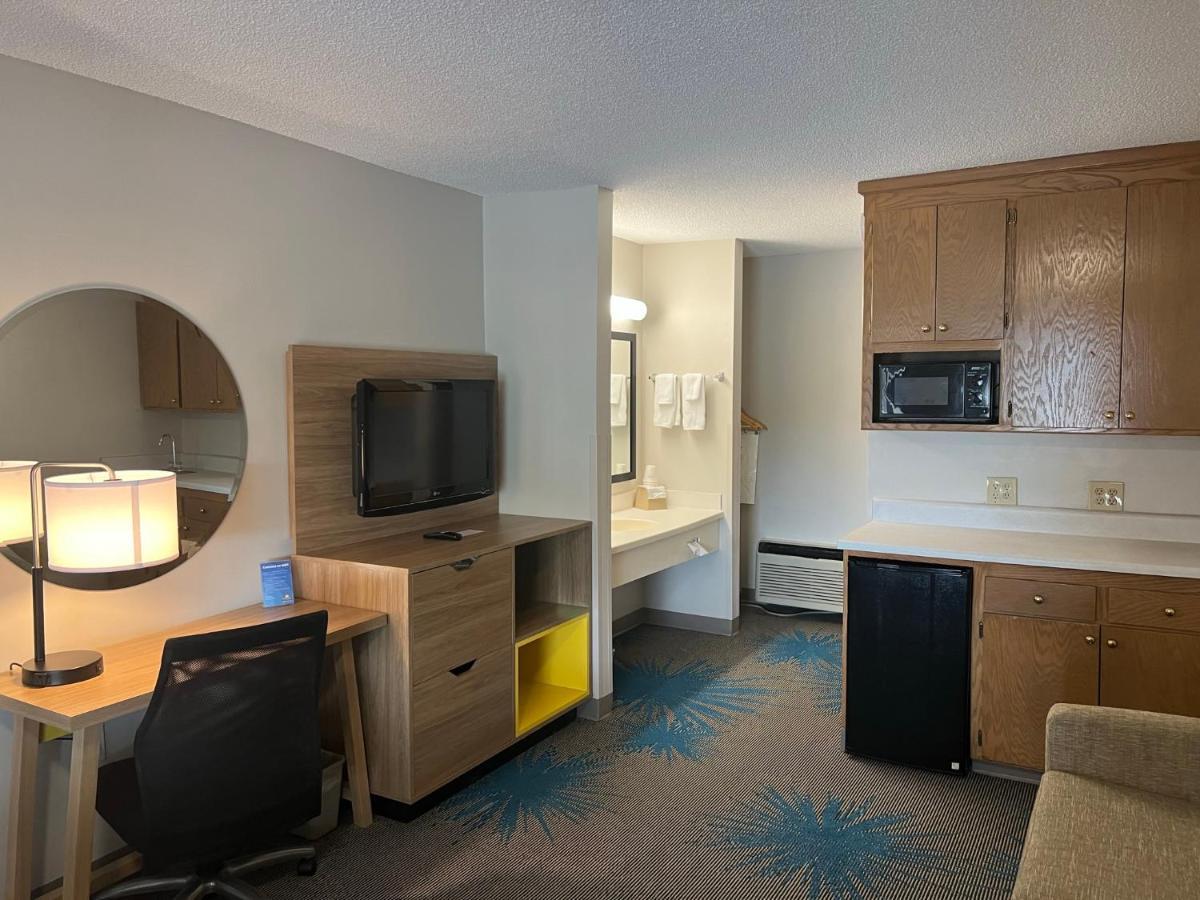 Days Inn By Wyndham Valdosta I-75 מראה חיצוני תמונה