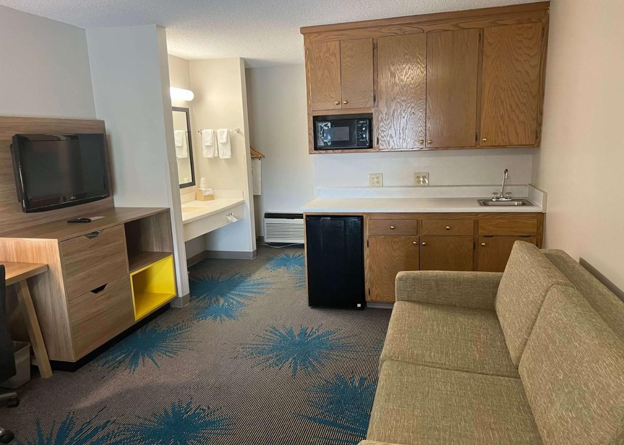 Days Inn By Wyndham Valdosta I-75 מראה חיצוני תמונה