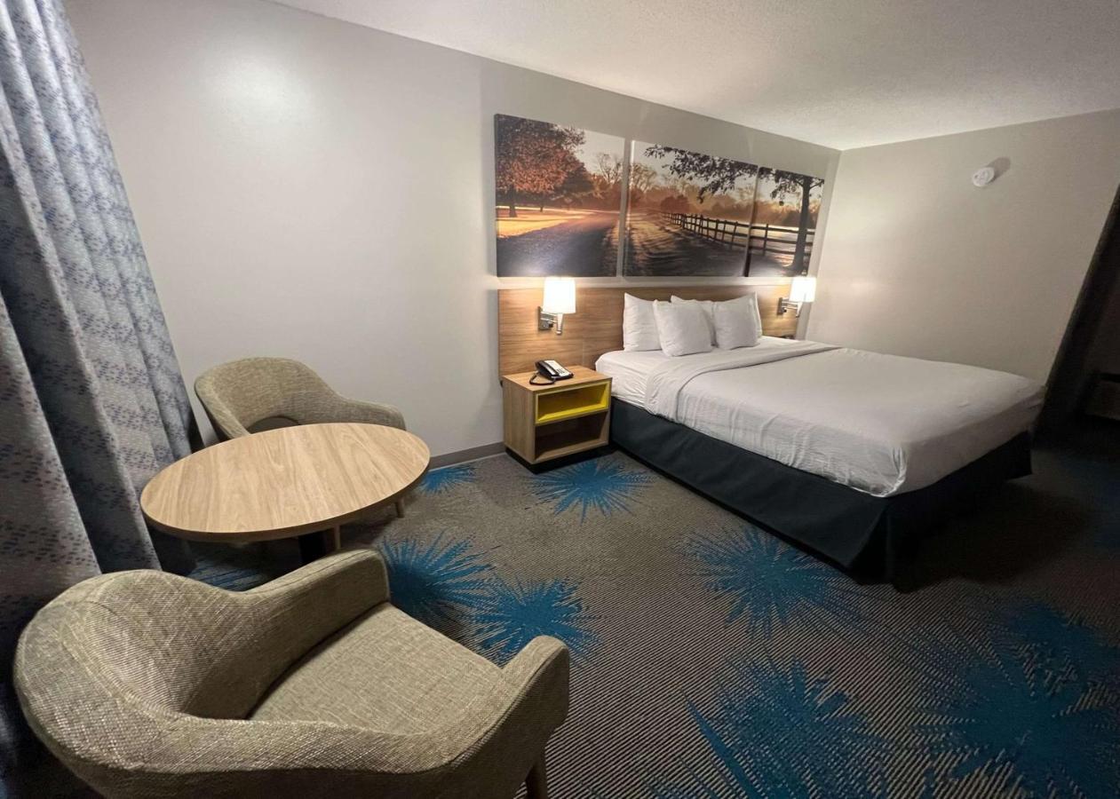 Days Inn By Wyndham Valdosta I-75 מראה חיצוני תמונה