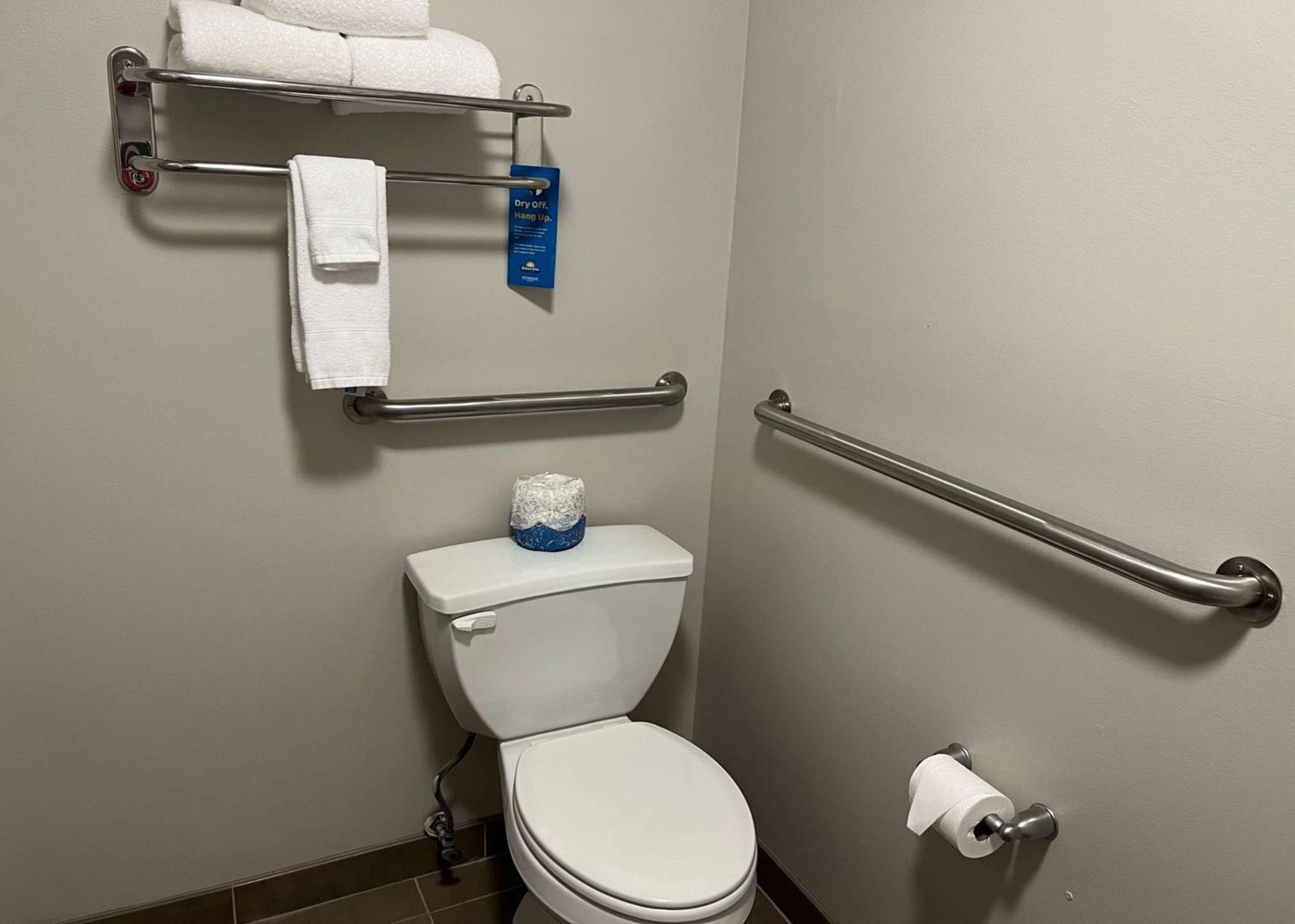 Days Inn By Wyndham Valdosta I-75 מראה חיצוני תמונה